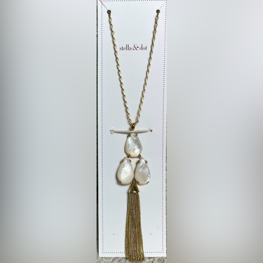Stella & Dot Botanical Tassel gold Necklace
